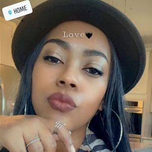 Meet your Posher, Whitney